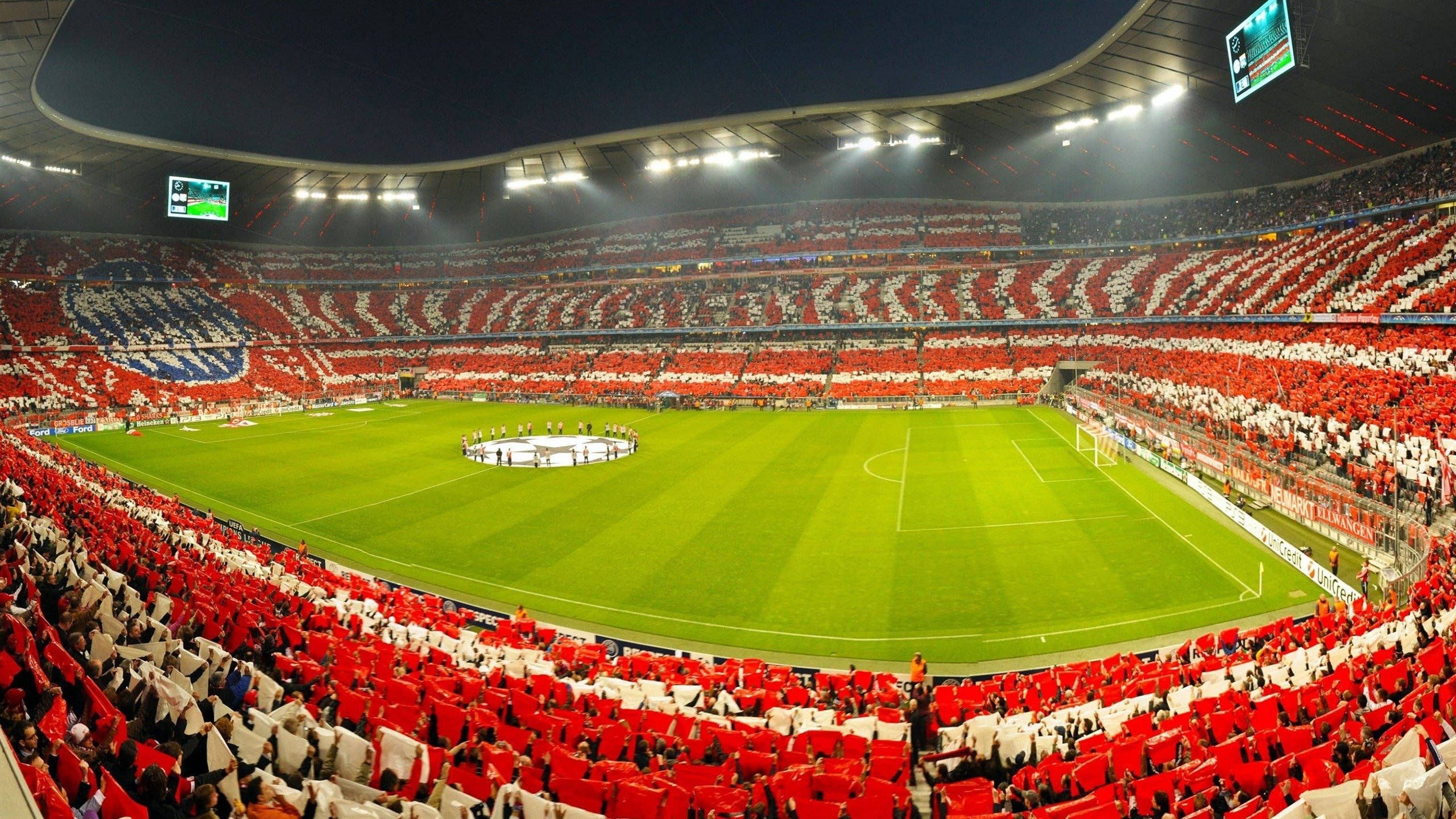 精彩回顾：较量激烈的足球比赛精彩瞬间，足球比赛精彩时刻